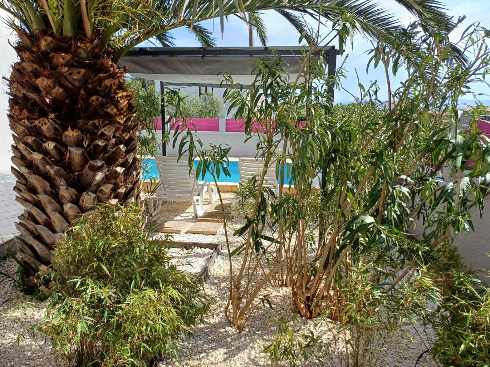 Helles Doppelzimmer Mit Bad, Terrasse Und Pool, Seperater Eingang, Liznjan, Istrien Dış mekan fotoğraf